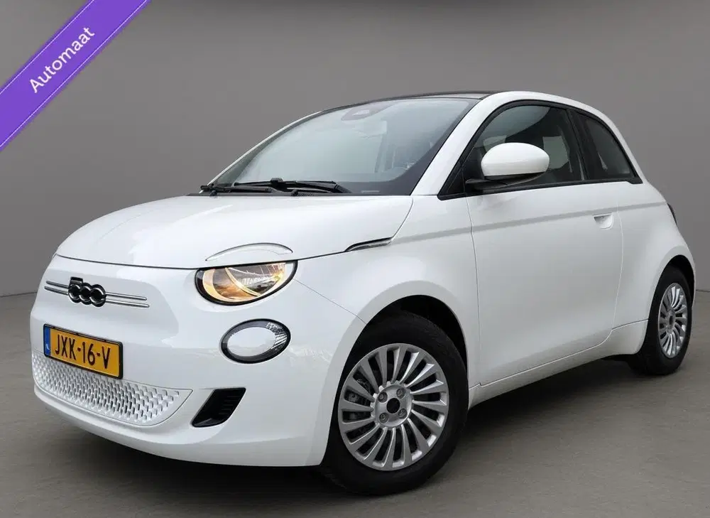 Fiat 500 24 kWh Navi Camera Carplay Led Cruise SOH uit 2023