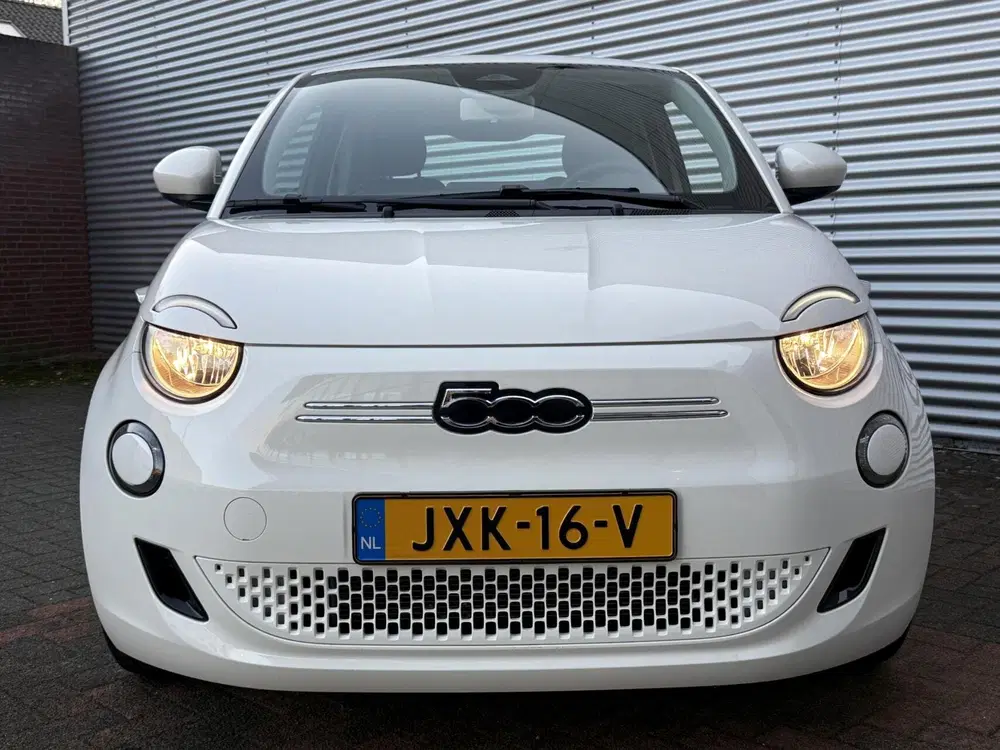Fiat 500 24 kWh Navi Camera Carplay Led Cruise SOH uit 2023, foto 11