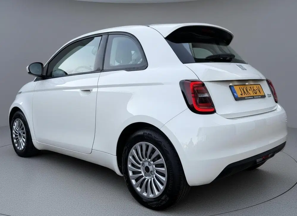 Fiat 500 24 kWh Navi Camera Carplay Led Cruise SOH uit 2023, foto 5