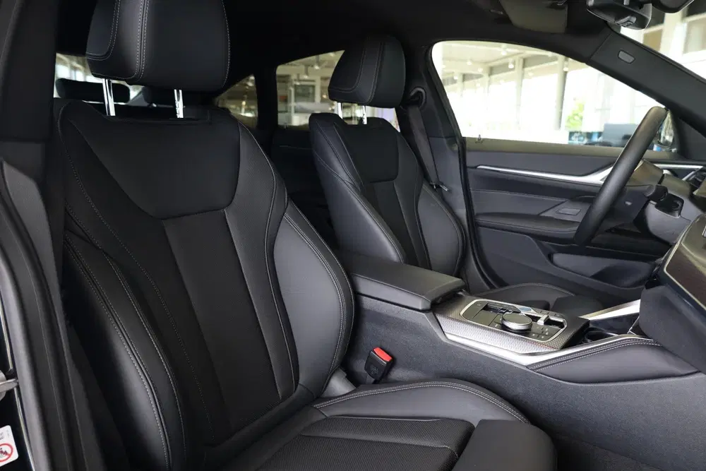 BMW i4 Gran Coupé eDrive40 uit 2024, foto 10