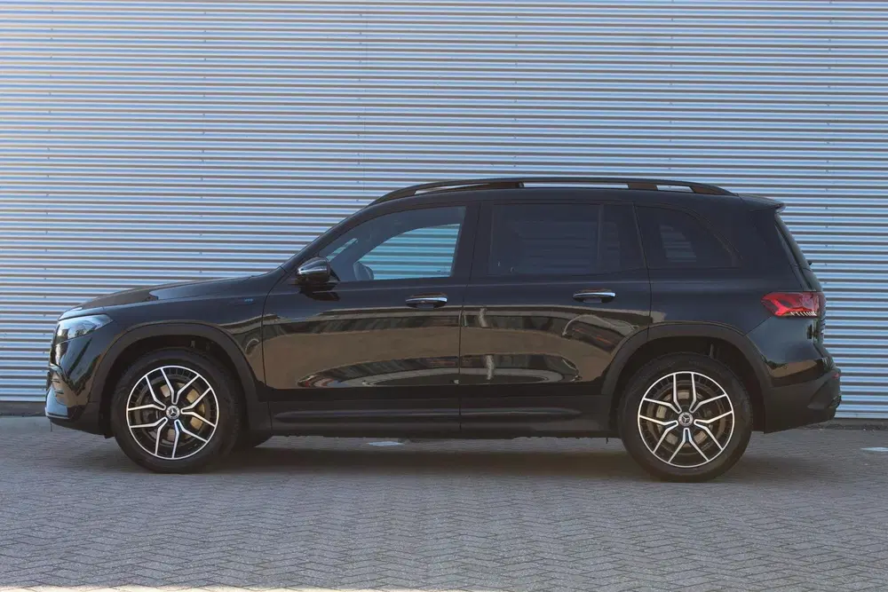 Mercedes-Benz EQB 250 AMG Line 7p. 67 kWh AMG uit 2022, foto 2