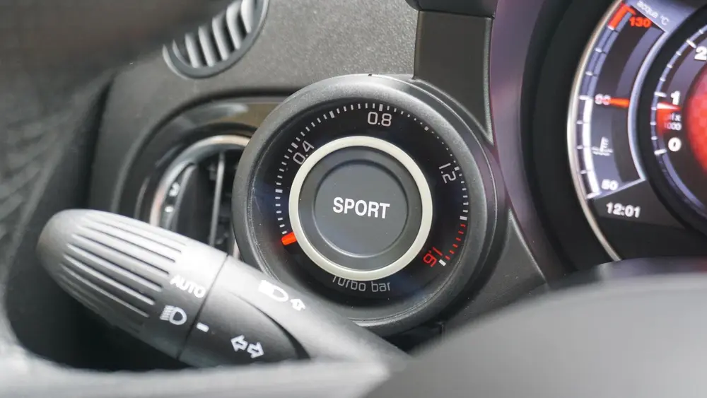 Abarth 595 1.4 T-Jet 165pk Monster Energy Yamaha *Gelimiteer uit 2021, foto 18