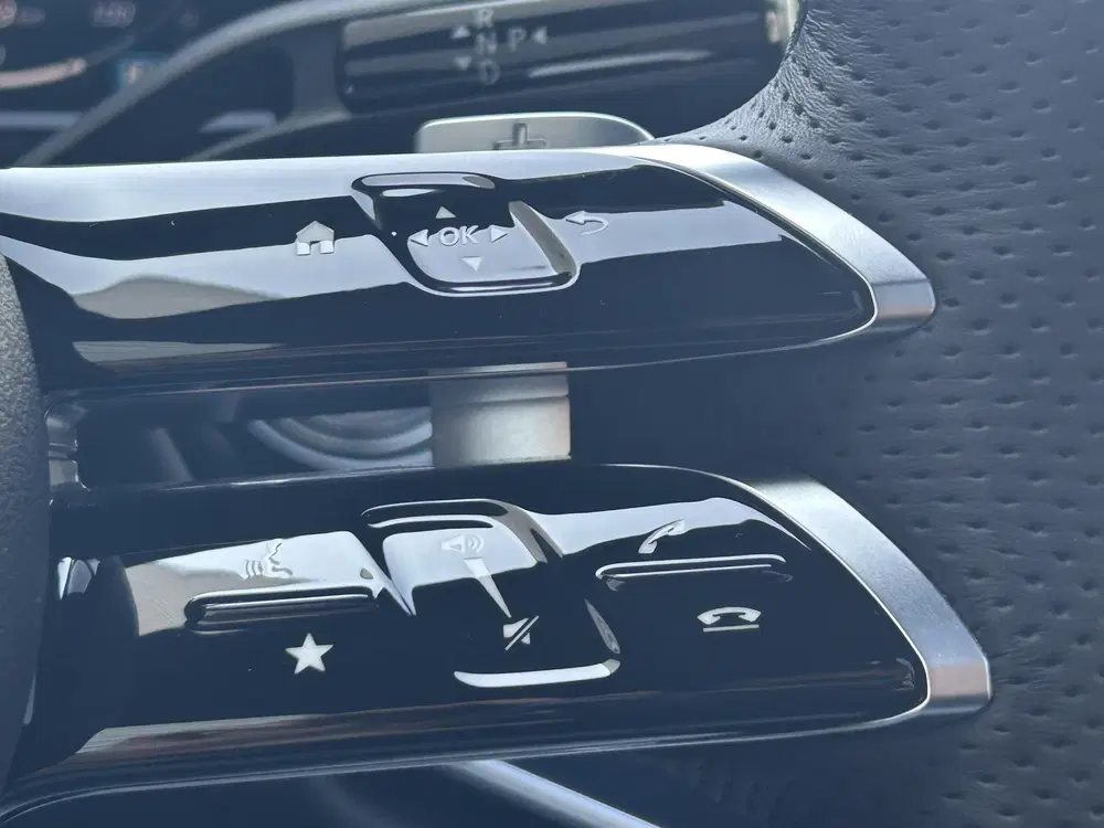 Mercedes-Benz E-Klasse 300 e AMG Line uit 2025, foto 12