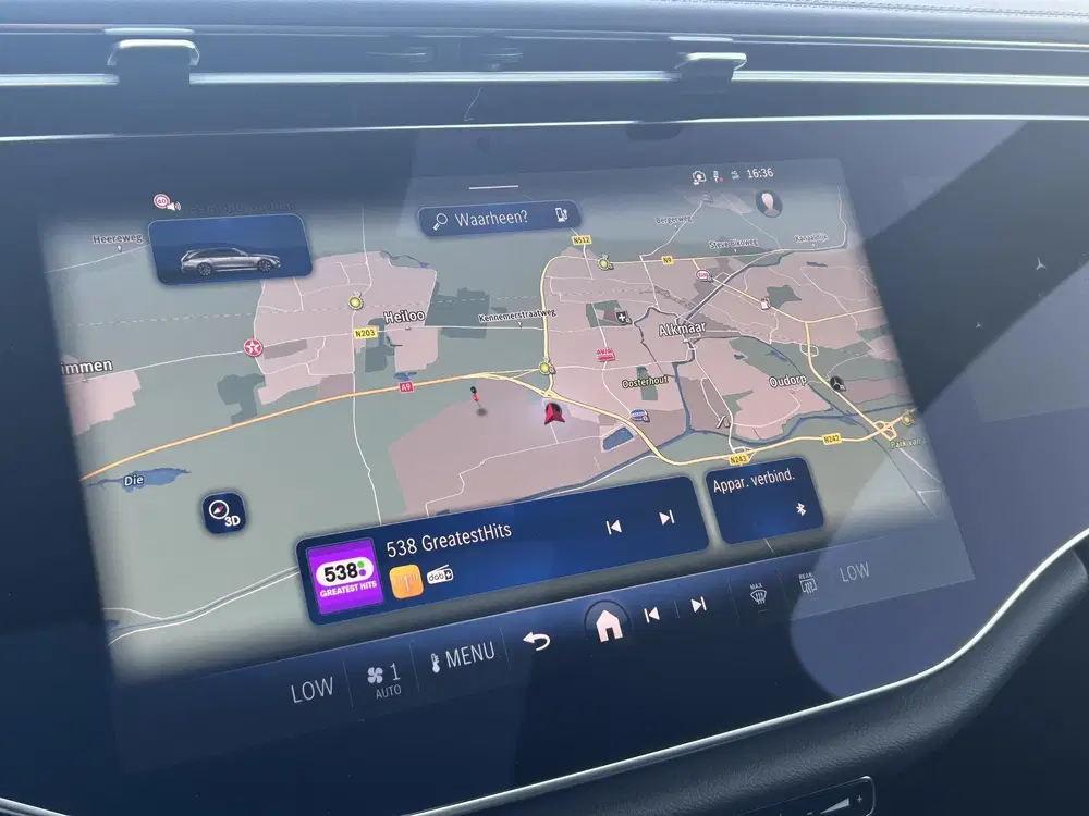 Mercedes-Benz E-Klasse 300 e AMG Line uit 2025, foto 13