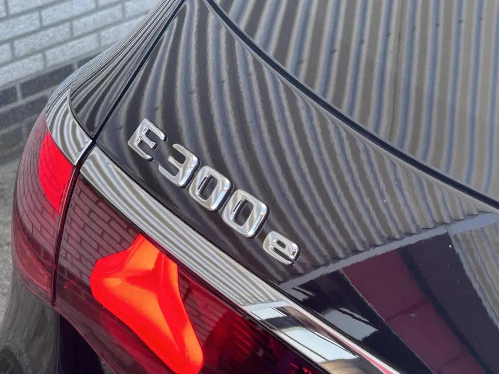 Mercedes-Benz E-Klasse 300 e AMG Line uit 2025, foto 18
