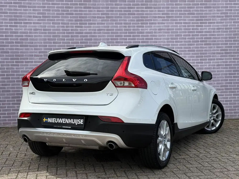 Volvo V40 Cross Country 1.5 T3 Polar+ Luxury uit 2019, foto 3