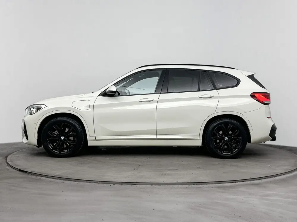BMW X1 xDrive25e eDrive Edition 221PK uit 2021, foto 2