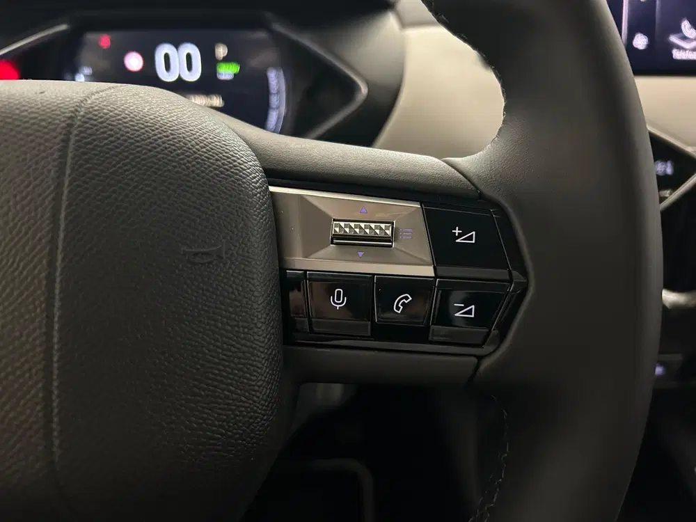 DS Automobiles DS 3 DS 3 E-Tense Esprit De Voyage 54 kWh PACK uit 2024, foto 12