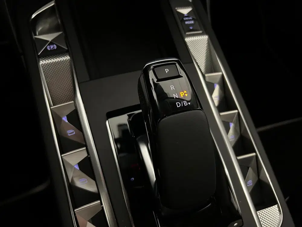 DS Automobiles DS 3 DS 3 E-Tense Esprit De Voyage 54 kWh PACK uit 2024, foto 13