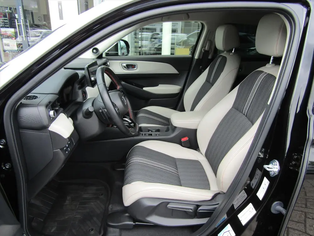 Honda Hr-V 1.5 i-MMD 131pk CVT Advance Style uit 2022, foto 11