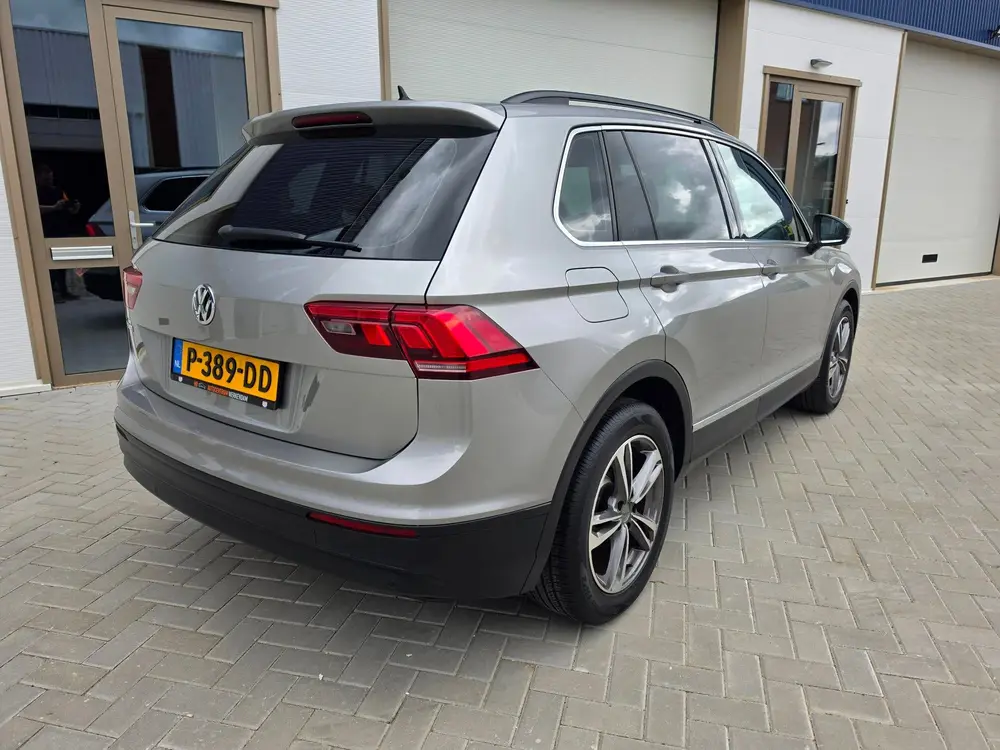 Volkswagen Tiguan 1.5 TSI Comfortline Business uit 2020, foto 13