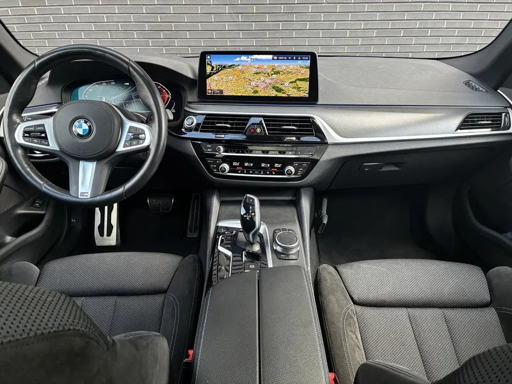 BMW 5-serie 530d High Executive M Sport Pakket Autom uit 2022, foto 13