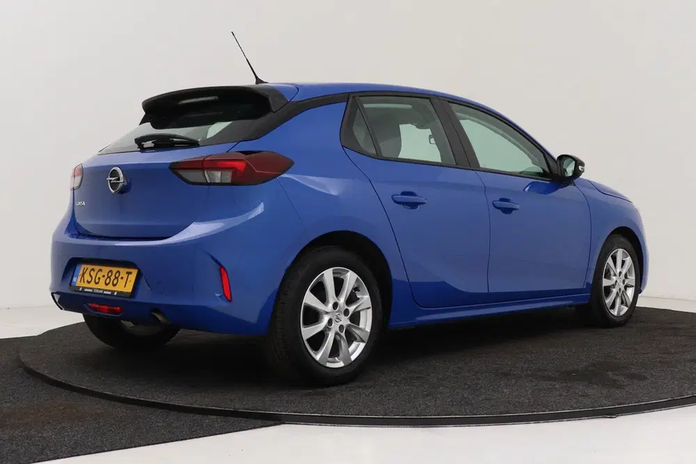Opel Corsa 1.2 Edition uit 2023, foto 2