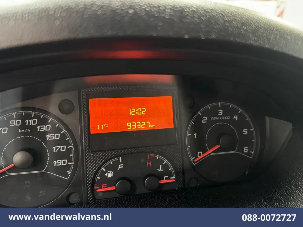 Peugeot Boxer 2.2 BlueHDi 141pk Bakwagen 436cm Lang Laad uit 2022, foto 19