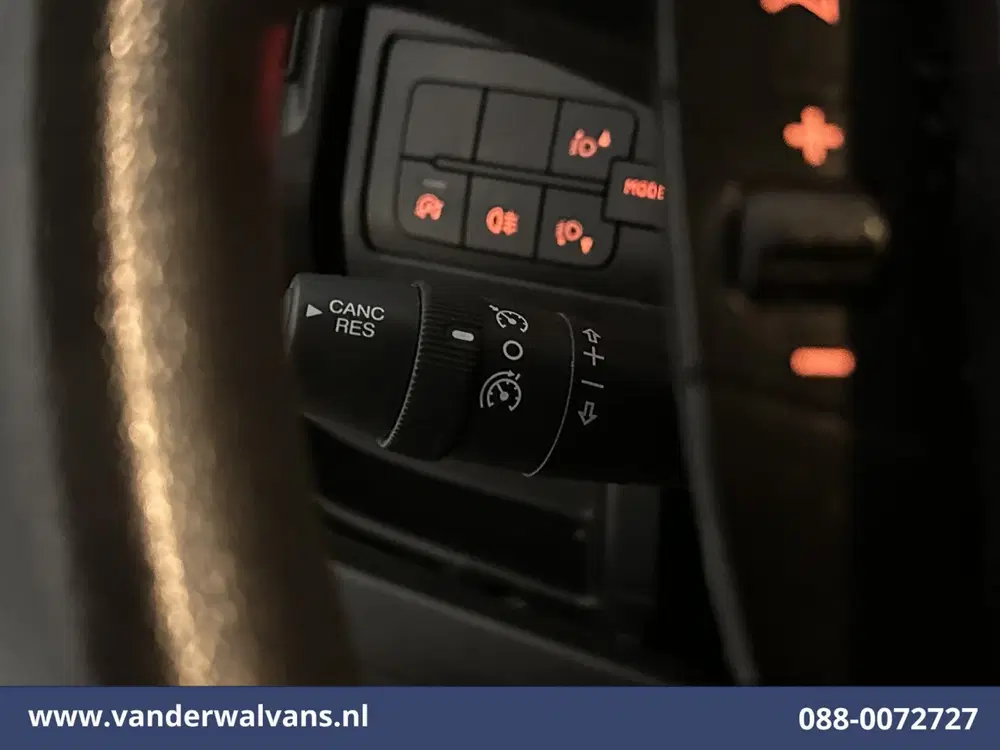 Peugeot Boxer 2.2 BlueHDi 141pk Bakwagen 436cm Lang Laad uit 2022, foto 5
