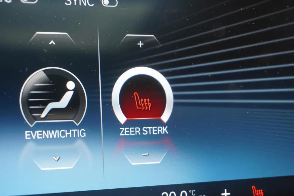BMW 3-serie Touring 320e uit 2023, foto 15