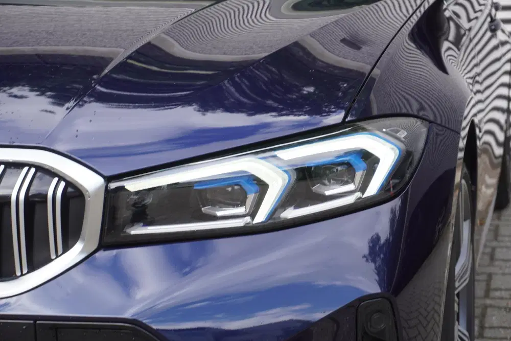 BMW 3-serie Touring 320e uit 2023, foto 18