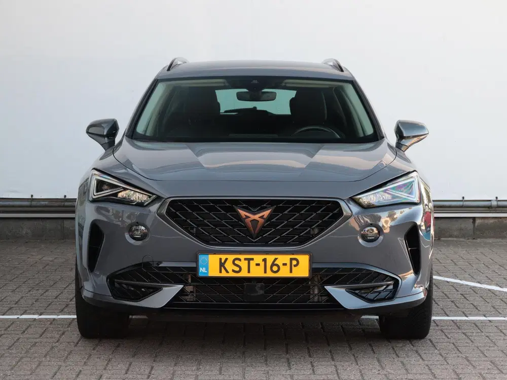 Cupra Formentor 1.4 e-Hybrid Business uit 2023, foto 2