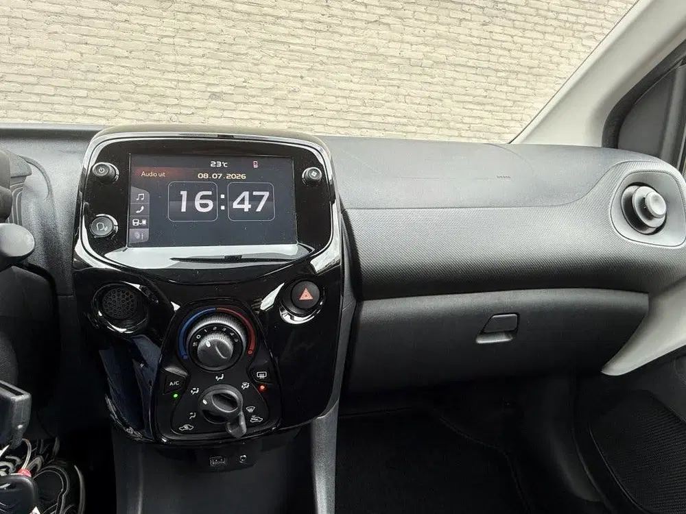 Citroën C1 1.0 VTi Shine uit 2021, foto 9