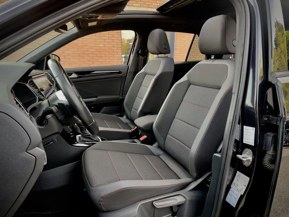 Volkswagen T-Roc 1.5 TSI AUT7 SPORT BLACK-EDITION PANODAK NA uit 2022, foto 17