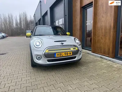 Mini Electric Charged 33 kWh S Yours full opttion l cam uit 2020