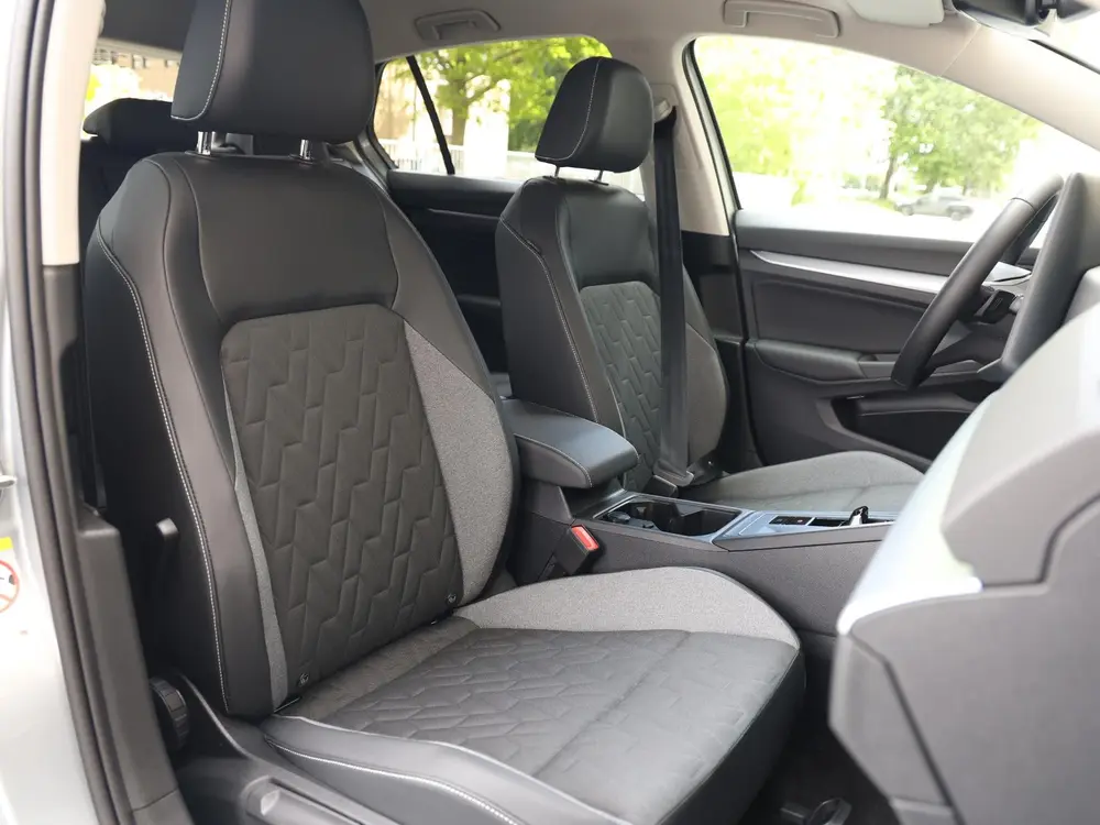 Volkswagen Golf 1.5 eHybrid Life Edition 204PK DSG Goal uitv uit 2025, foto 8