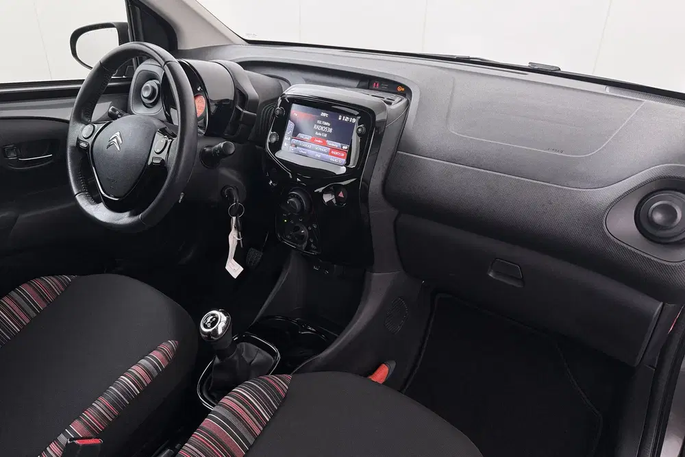 Citroën C1 1.0 VTi Shine Comfort Plus Climate Camera uit 2021, foto 15