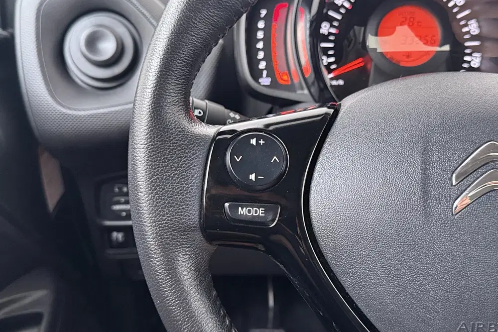 Citroën C1 1.0 VTi Shine Comfort Plus Climate Camera uit 2021, foto 18