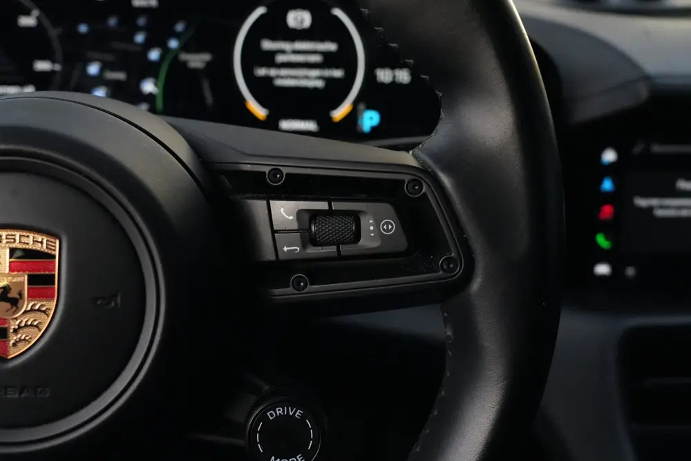 Porsche Taycan Turbo S uit 2020, foto 16
