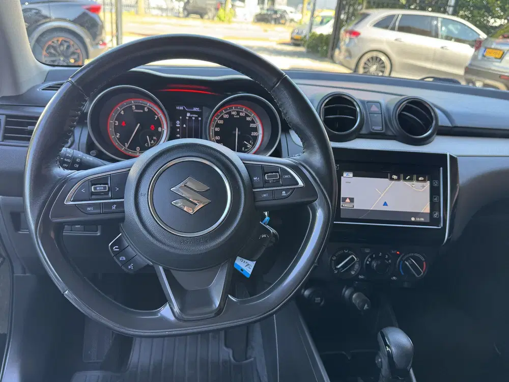 Suzuki Swift 1.2 Style Smart Hybrid uit 2021, foto 13