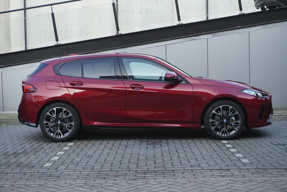 BMW 1-serie 120 M Sportpakket uit 2026, foto 4