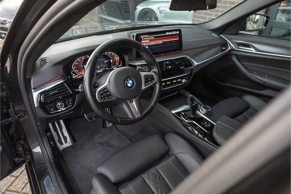 BMW 5-serie 5 Serie 530d G31 Touring High Executive M uit 2020, foto 12