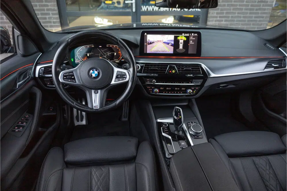BMW 5-serie 5 Serie 530d G31 Touring High Executive M uit 2020, foto 14