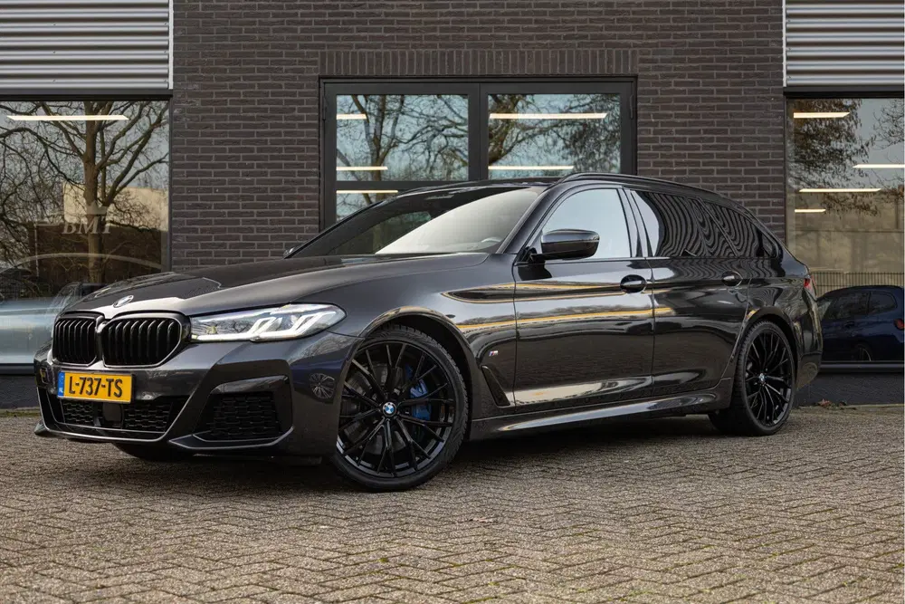 BMW 5-serie 5 Serie 530d G31 Touring High Executive M uit 2020, foto 2