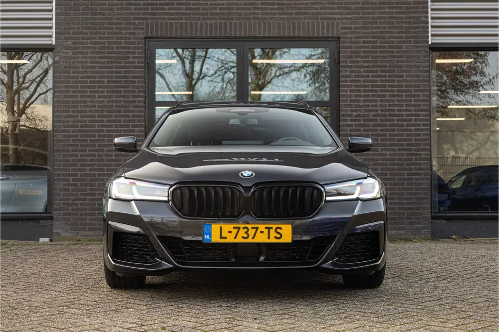 BMW 5-serie 5 Serie 530d G31 Touring High Executive M uit 2020, foto 4
