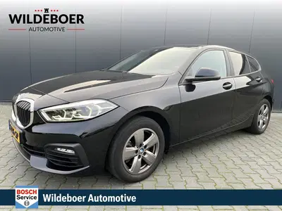 BMW 1-serie 118i 140 PK Executive Edition + NAVI + CLI uit 2020