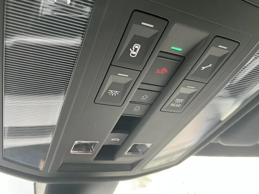 Volkswagen Touareg 3.0 TSI PHEV Elegance PANO LEER MEMORYSEA uit 2021, foto 16