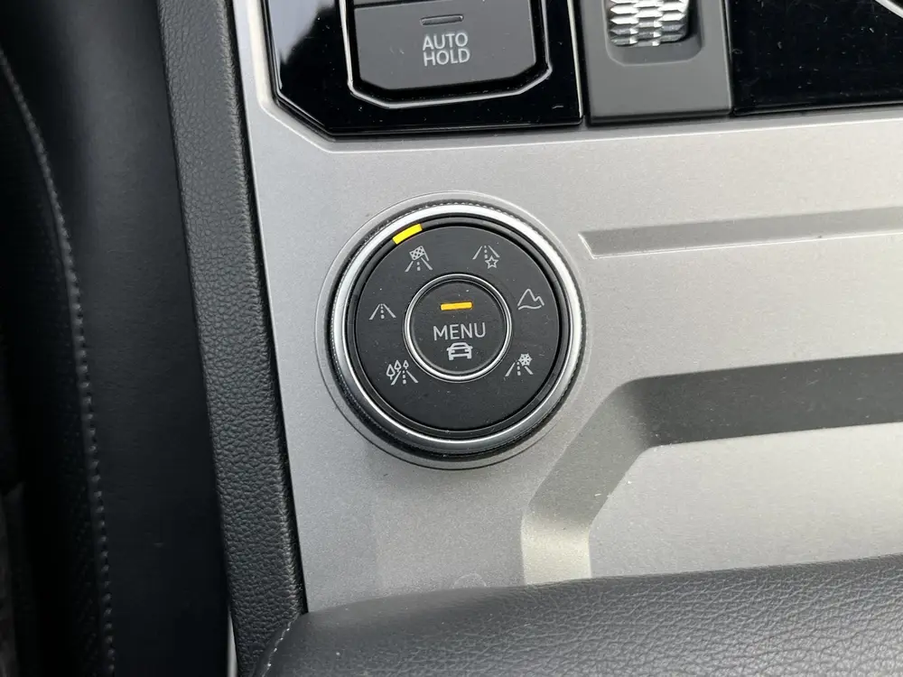 Volkswagen Touareg 3.0 TSI PHEV Elegance PANO LEER MEMORYSEA uit 2021, foto 17