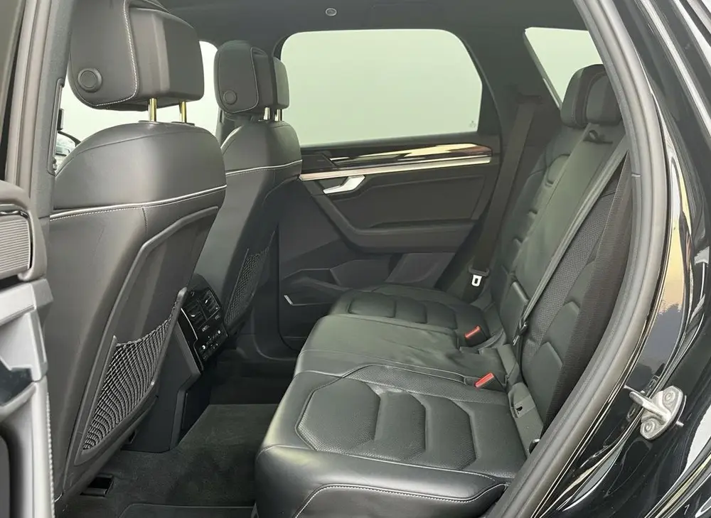 Volkswagen Touareg 3.0 TSI PHEV Elegance PANO LEER MEMORYSEA uit 2021, foto 19
