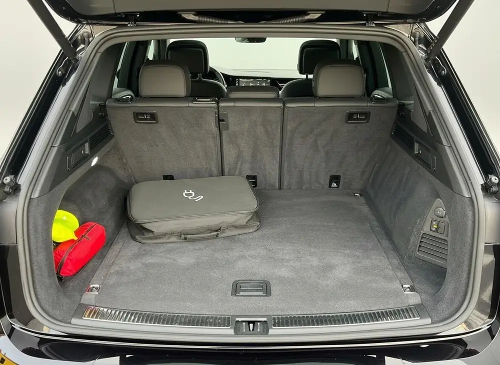Volkswagen Touareg 3.0 TSI PHEV Elegance PANO LEER MEMORYSEA uit 2021, foto 20