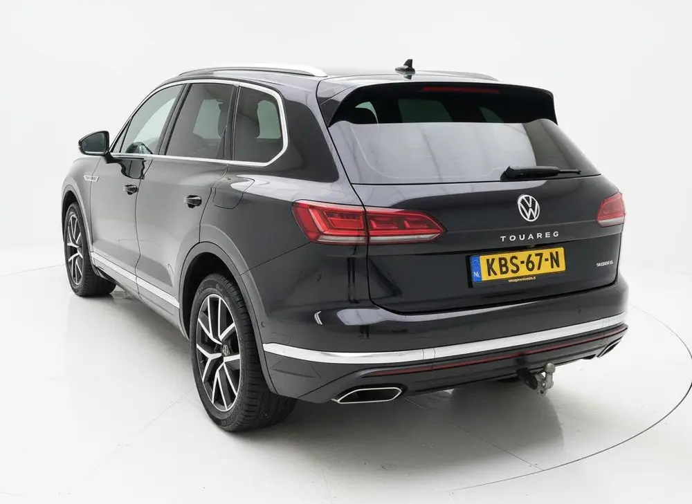 Volkswagen Touareg 3.0 TSI PHEV Elegance PANO LEER MEMORYSEA uit 2021, foto 3