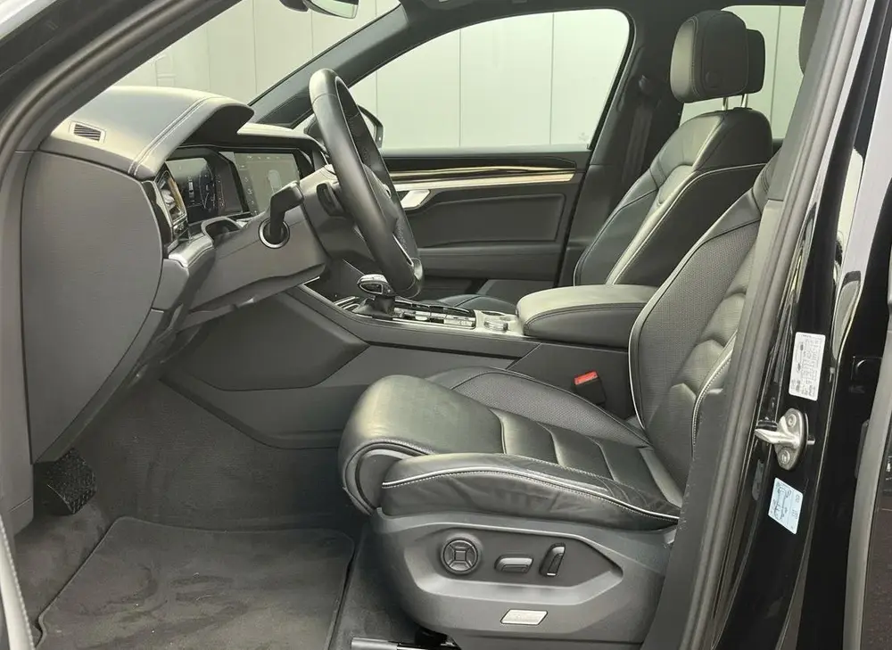 Volkswagen Touareg 3.0 TSI PHEV Elegance PANO LEER MEMORYSEA uit 2021, foto 4
