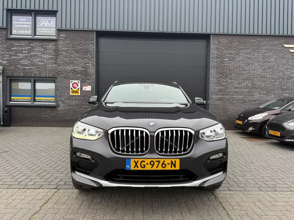 BMW X4 xDrive20i High Executive uit 2019, foto 3