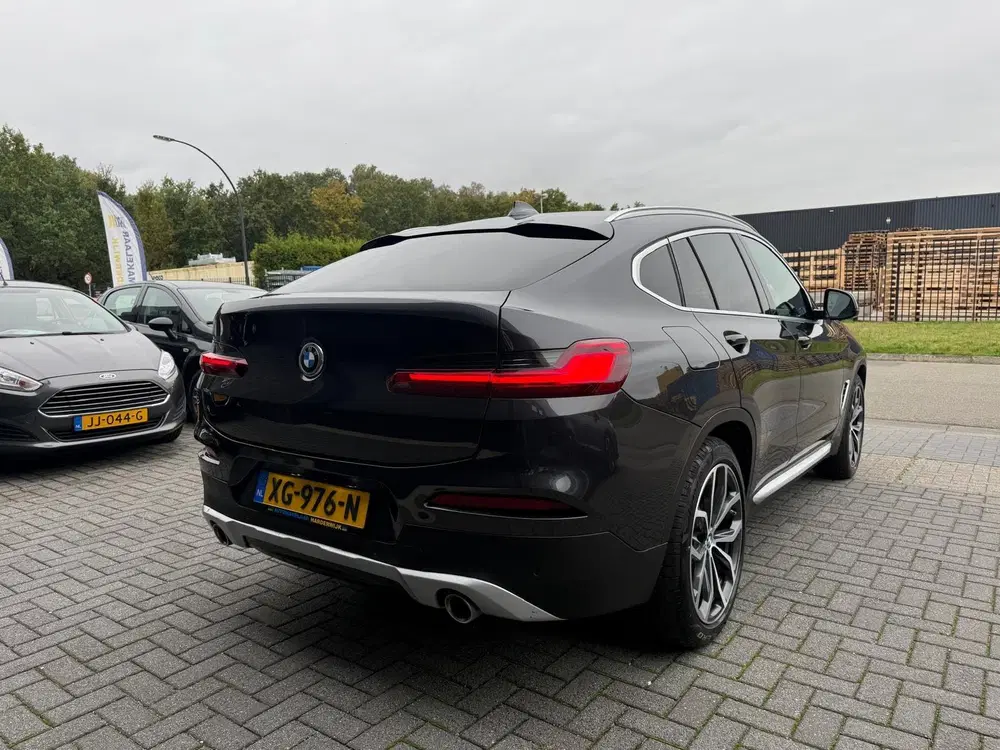 BMW X4 xDrive20i High Executive uit 2019, foto 6