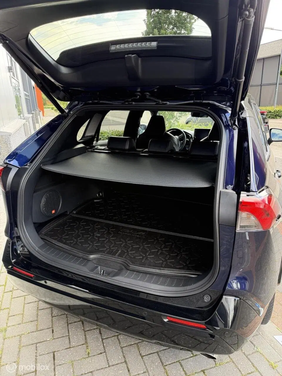 Toyota RAV 4 2.5 Plug-in Hybrid AWD Bi-Tone Style Trekh uit 2022, foto 11