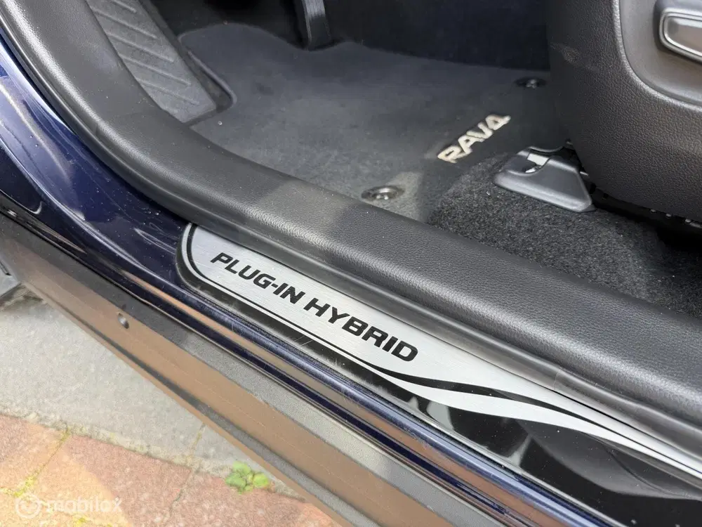 Toyota RAV 4 2.5 Plug-in Hybrid AWD Bi-Tone Style Trekh uit 2022, foto 12