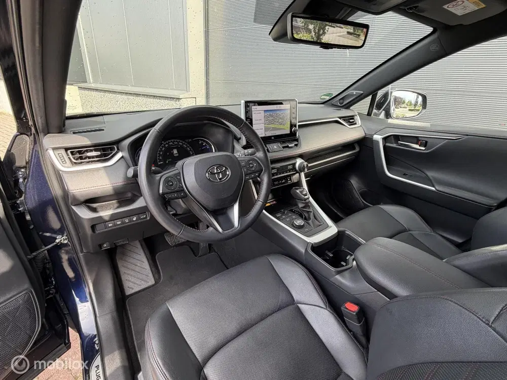 Toyota RAV 4 2.5 Plug-in Hybrid AWD Bi-Tone Style Trekh uit 2022, foto 17