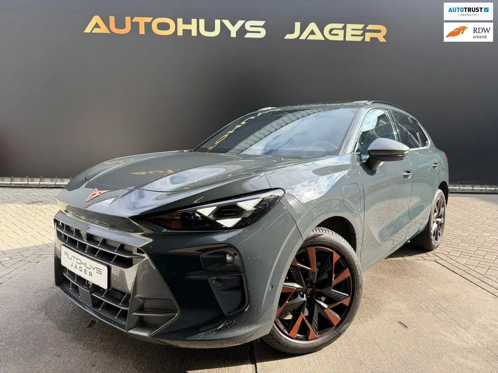 Cupra Terramar 1.5 TSI e-Hybrid VZ Performance Pano Keyle uit 2025