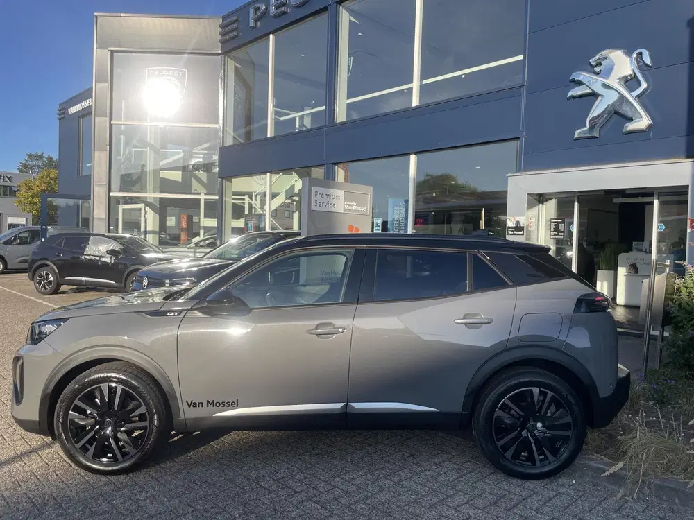 Peugeot 2008 1.2 Hybrid 145 GT uit 2026, foto 5