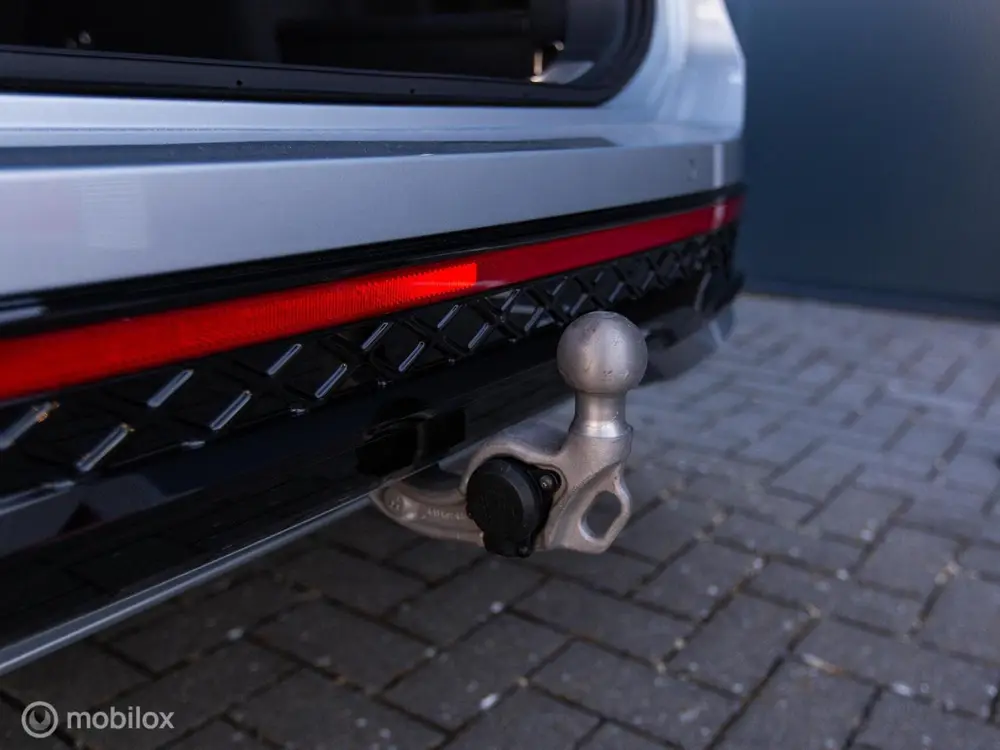 Volkswagen Passat Variant 1.5 eTSI R-Line Massage|PANO|Trekh uit 2024, foto 10